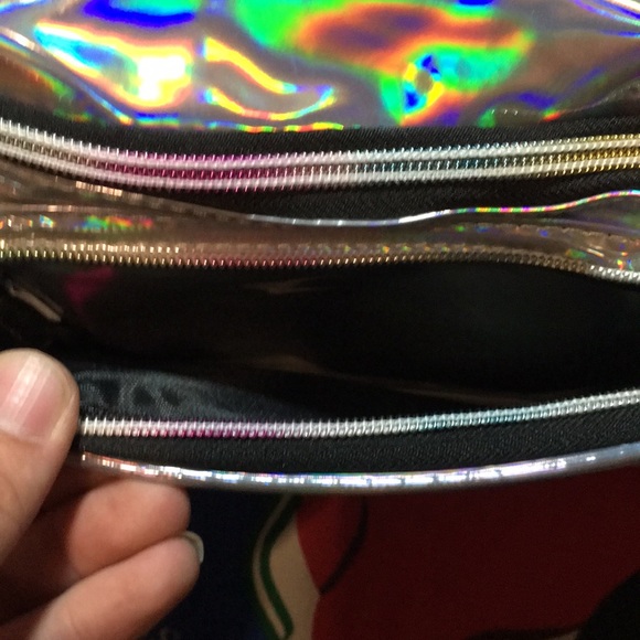 Vintage Holographic Fanny Pack - Picture 4 of 4